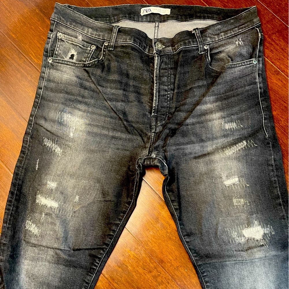 ZARA Skinny Distressed Denim